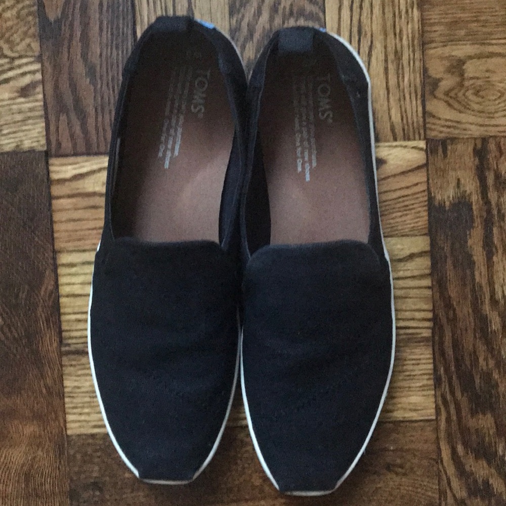 Toms black canvas